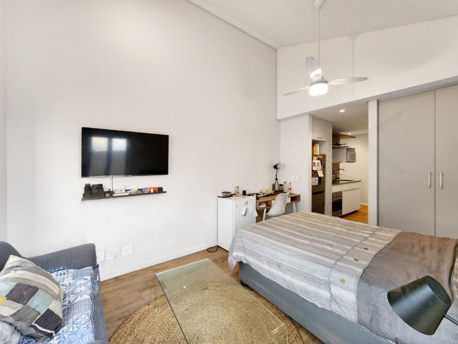 To Let 1 Bedroom Property for Rent in Woodstock Western Cape